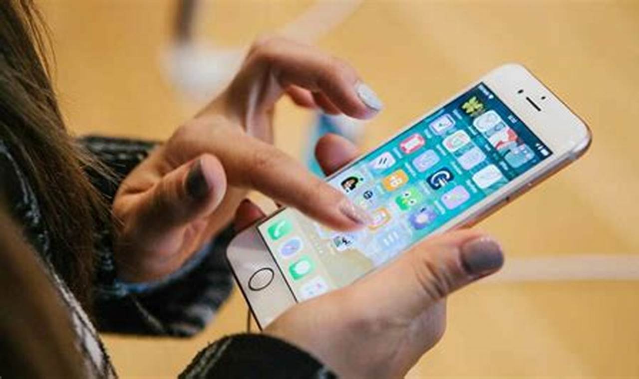 Cara Mengatasi Layar Hp Gerak Sendiri